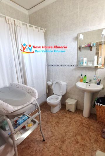 Image No.39-3 Bed Country House for sale