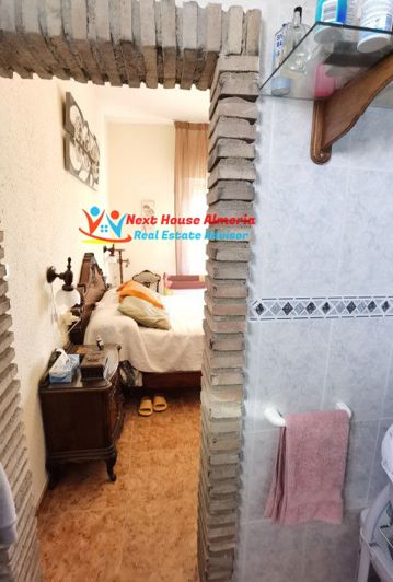 Image No.40-3 Bed Country House for sale