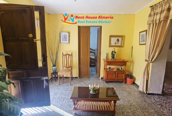 Image No.11-6 Bed Country House for sale