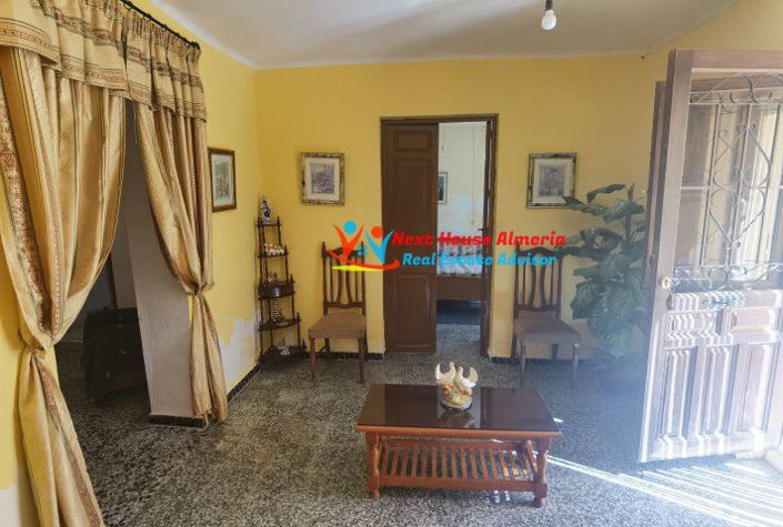 Image No.14-6 Bed Country House for sale