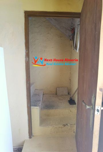 Image No.29-6 Bed Country House for sale