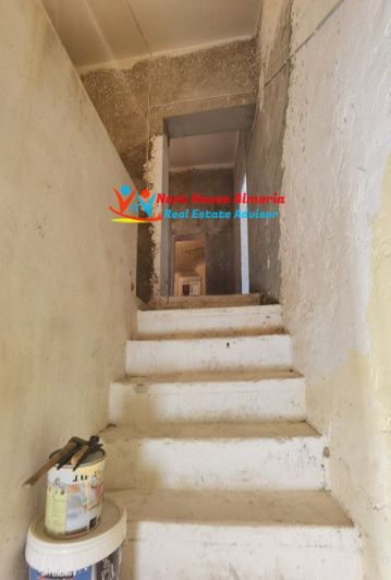 Image No.30-6 Bed Country House for sale