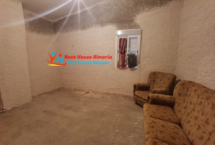 Image No.32-6 Bed Country House for sale