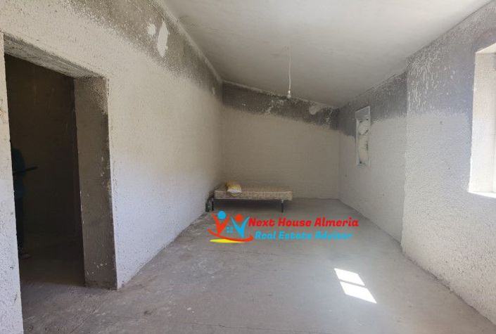 Image No.39-6 Bed Country House for sale