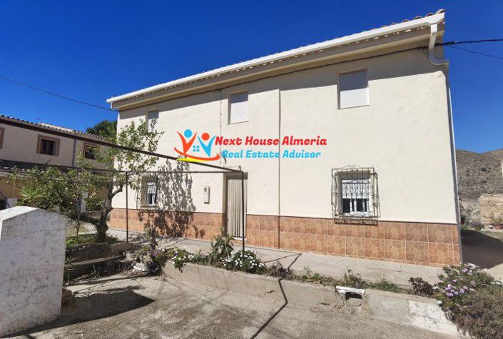 Image No.5-6 Bed Country House for sale