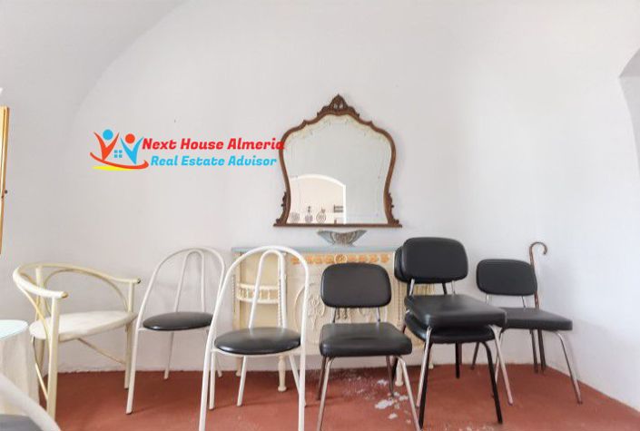 Image No.15-3 Bed Country House for sale