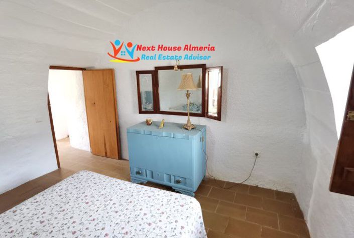 Image No.31-3 Bed Country House for sale