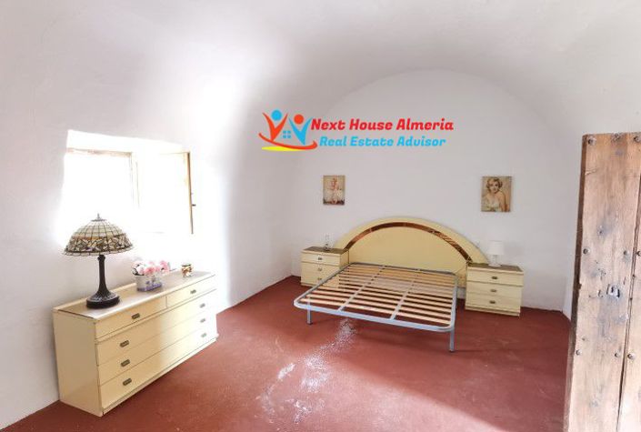 Image No.9-3 Bed Country House for sale