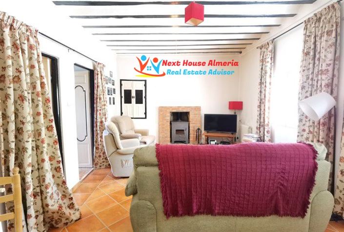 Image No.19-5 Bed Country House for sale