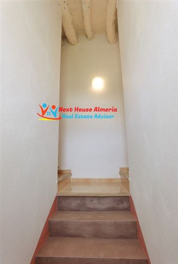 Image No.27-5 Bed Country House for sale