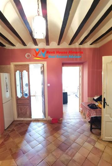 Image No.8-5 Bed Country House for sale