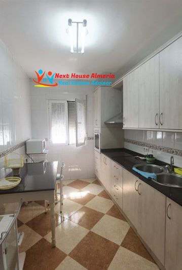 Image No.17-5 Bed Townhouse for sale