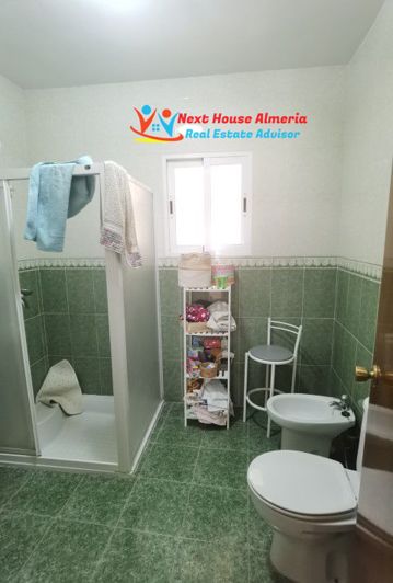 Image No.19-5 Bed Townhouse for sale