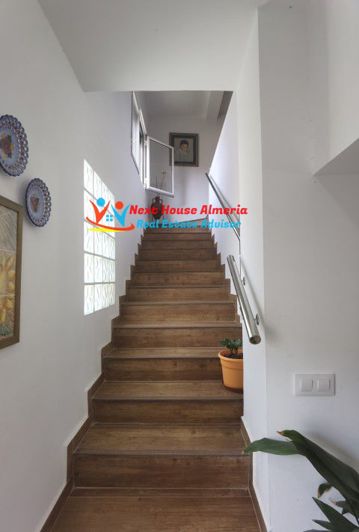 Image No.38-5 Bed Townhouse for sale