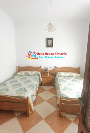 Image No.10-5 Bed Townhouse for sale