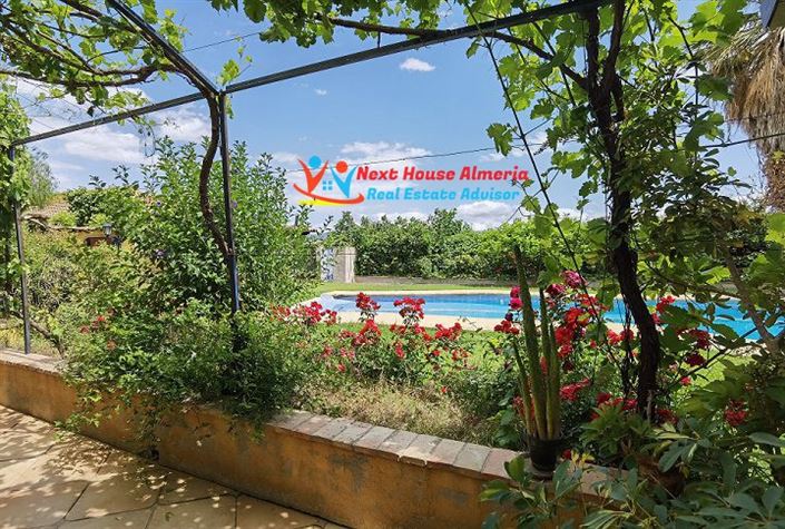 Image No.32-3 Bed Country House for sale