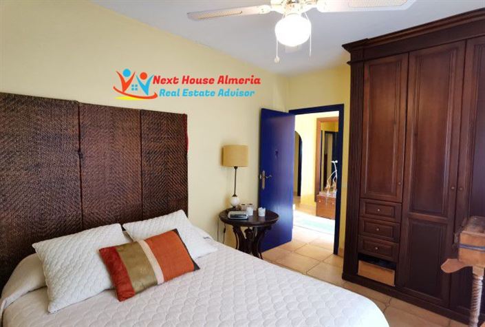 Image No.41-3 Bed Country House for sale