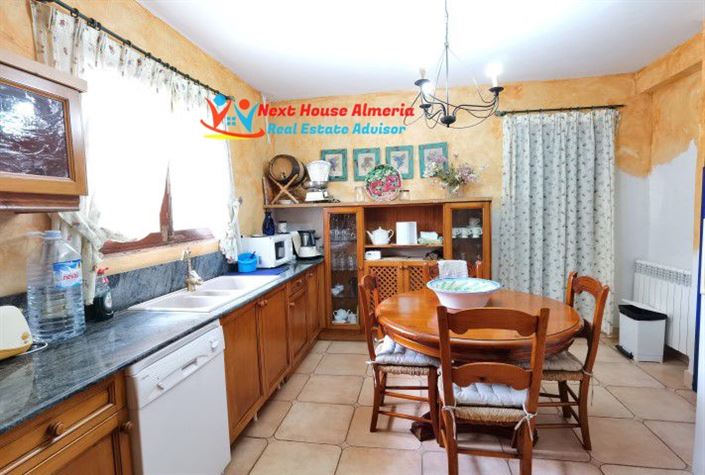 Image No.47-3 Bed Country House for sale