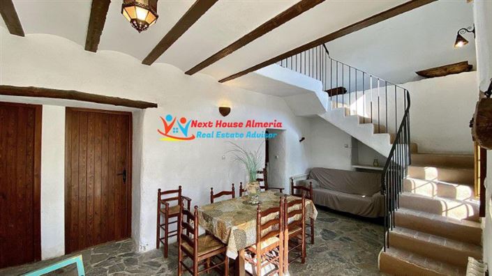 Image No.19-8 Bed Country House for sale