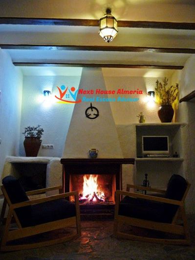 Image No.21-8 Bed Country House for sale