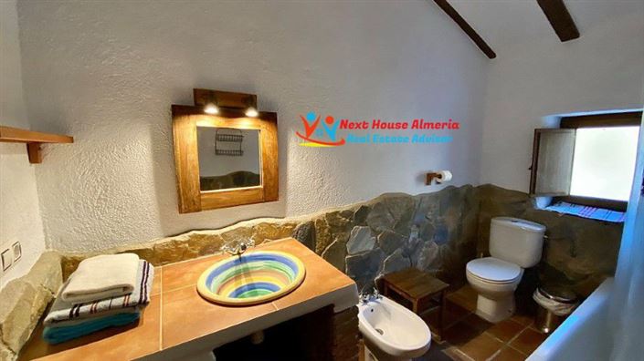 Image No.30-8 Bed Country House for sale