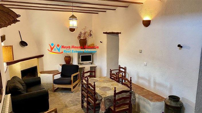 Image No.39-8 Bed Country House for sale