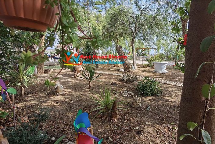 Image No.12-6 Bed Country House for sale