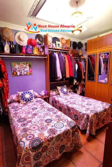 Image No.30-6 Bed Country House for sale