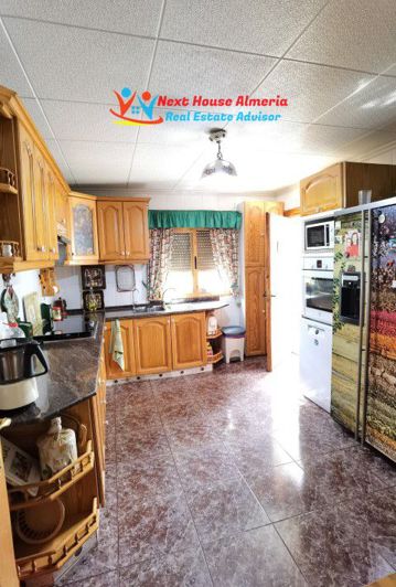 Image No.43-6 Bed Country House for sale