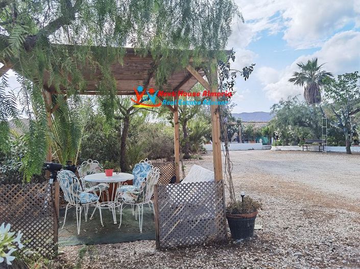 Image No.7-6 Bed Country House for sale