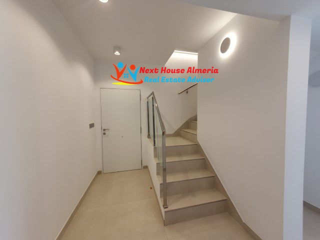 Image No.10-5 Bed Country House for sale