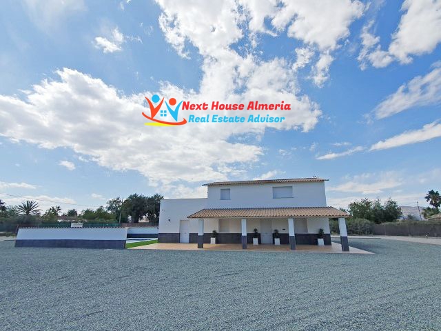 Image No.2-5 Bed Country House for sale