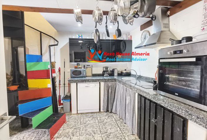 Image No.25-3 Bed Country House for sale