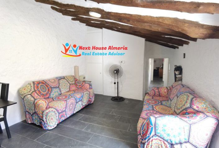 Image No.27-3 Bed Country House for sale