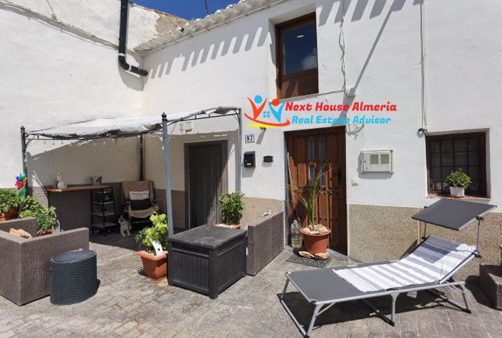 Image No.5-3 Bed Country House for sale