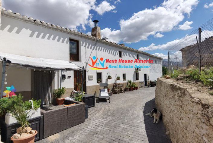 Image No.49-3 Bed Country House for sale