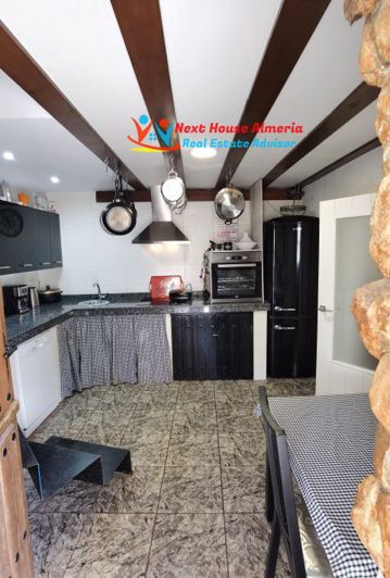 Image No.7-3 Bed Country House for sale