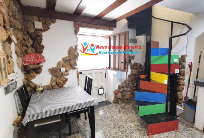 Image No.9-3 Bed Country House for sale