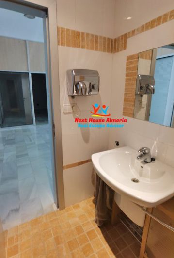 Image No.12-5 Bed Property for sale