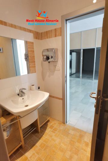 Image No.15-5 Bed Property for sale