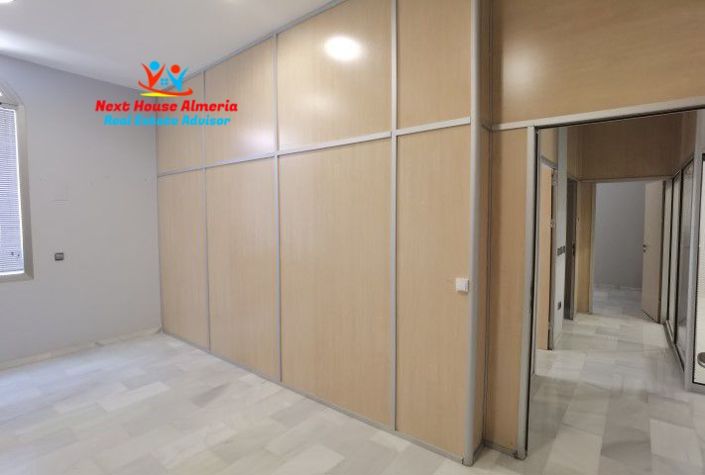 Image No.20-5 Bed Property for sale