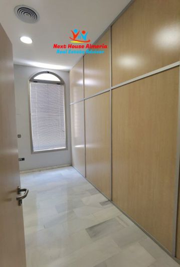 Image No.24-5 Bed Property for sale