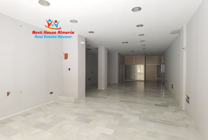 Image No.5-5 Bed Property for sale