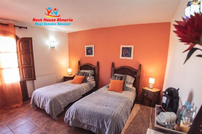 Image No.24-7 Bed Country House for sale