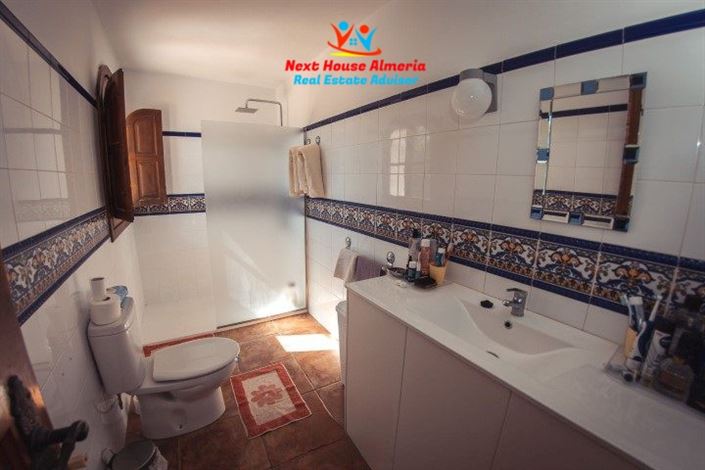 Image No.28-7 Bed Country House for sale