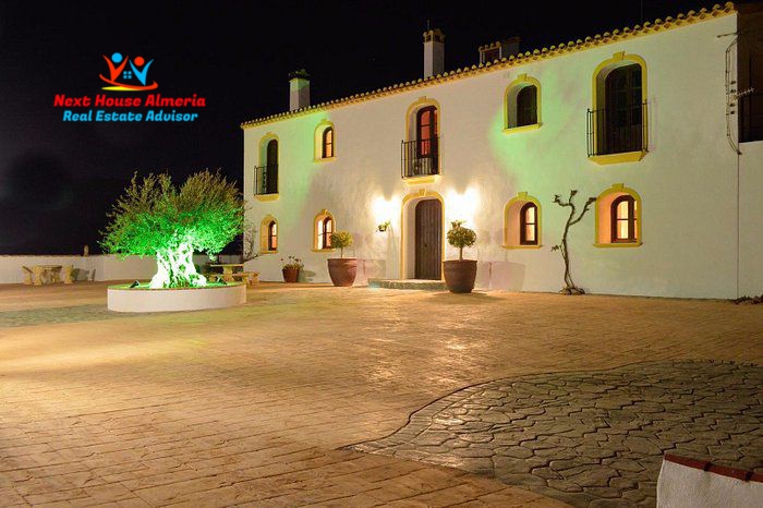 Image No.41-7 Bed Country House for sale