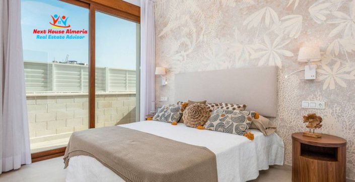 Image No.14-3 Bed Villa for sale