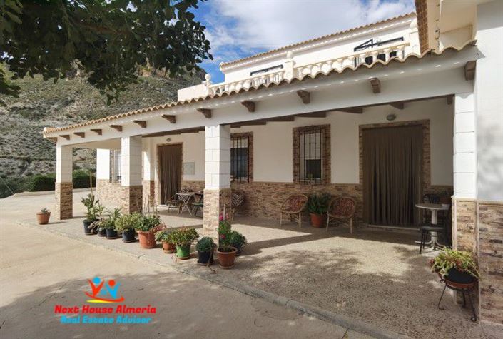 Image No.12-Maison de campagne de 8 chambres à vendre à Albox