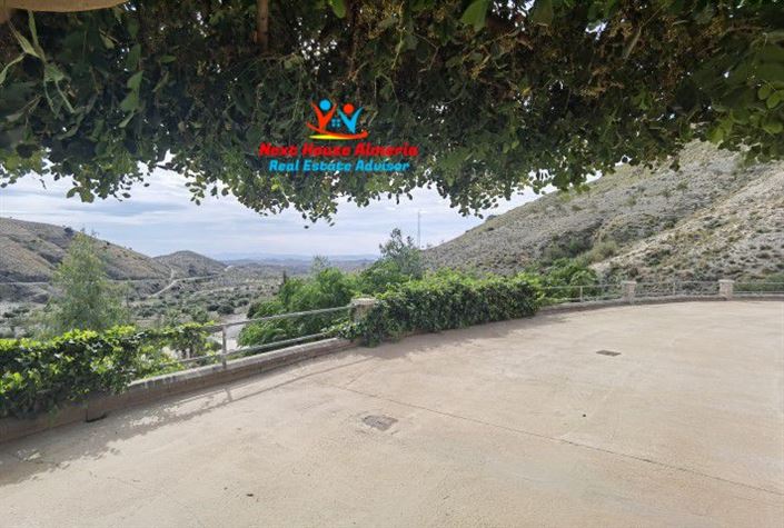 Image No.9-Maison de campagne de 8 chambres à vendre à Albox