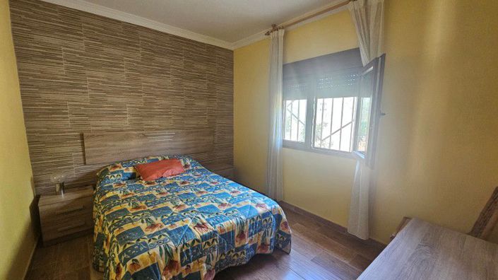 Image No.19-3 Bed Country House for sale
